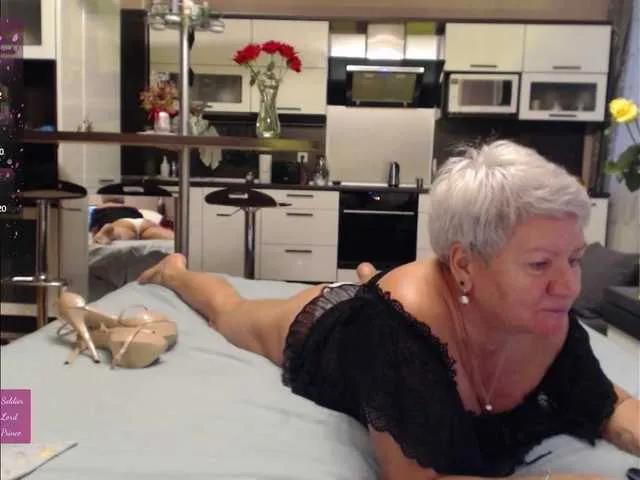 roxana-brooks from BongaCams