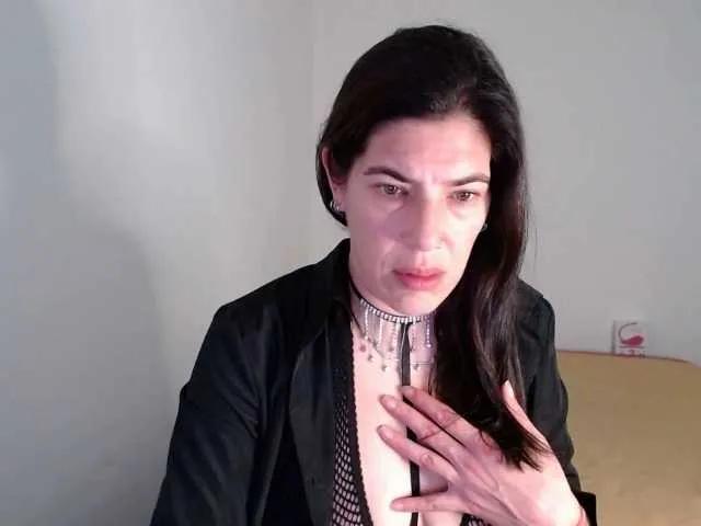 Samaramilf666 from BongaCams
