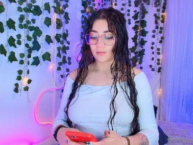 Masturbate to 20 years old Samii-Evans from BongaCams Samii-Evans from BongaCams