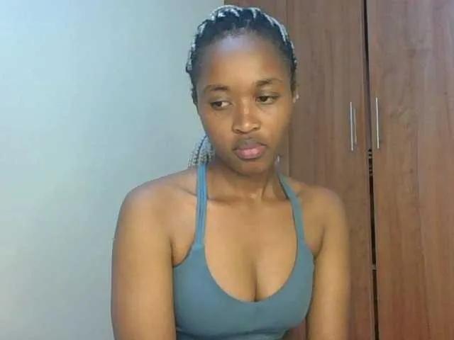 shanizz001 from BongaCams