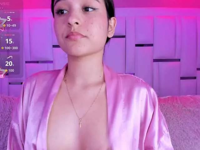 SophieeJacobs from BongaCams