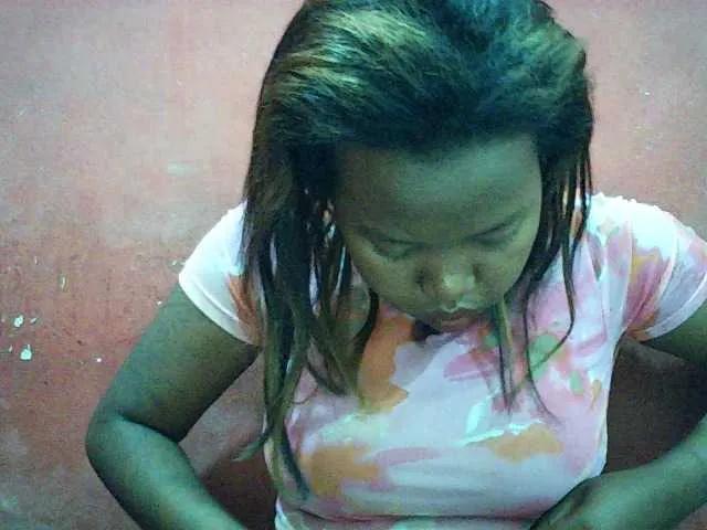 valeria223 from BongaCams