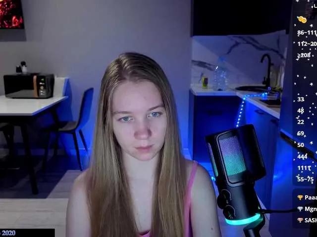 Hot Vita-min-4ik wants you to fuck her body now Vita-min-4ik from BongaCams