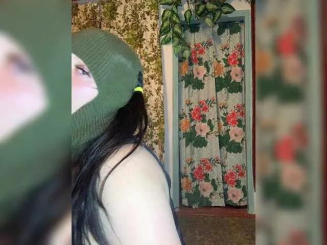 Join ZetaJones, she wants to masturbate for you ZetaJones from BongaCams