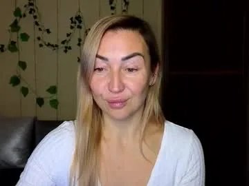 ay_kiss_jully from Chaturbate