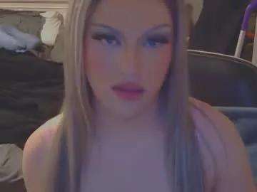 coracav from Chaturbate