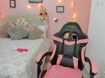 Discover 34 years old emilyharrix from Chaturbate emilyharrix from Chaturbate