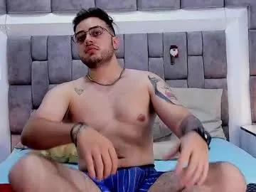 ethan_greys from Chaturbate
