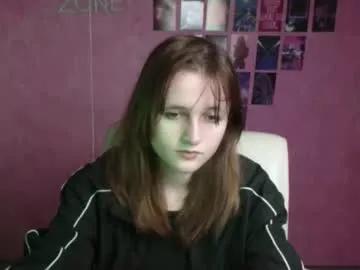 Checkout 19 years old evie_leee from Chaturbate evie_leee from Chaturbate