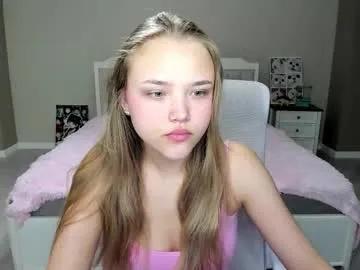 Checkout Flooora_0, she wants to masturbate for you flooora_0 from Chaturbate