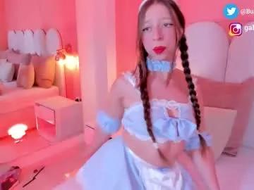Try Gabi_bunny, she wants to masturbate for you gabi_bunny from Chaturbate