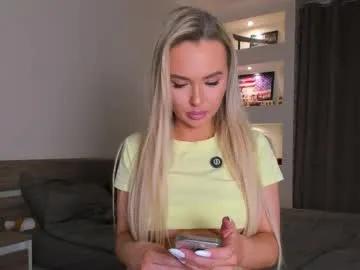 honey_bunnyy_ from Chaturbate