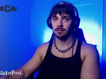 itslukiepooh from Chaturbate