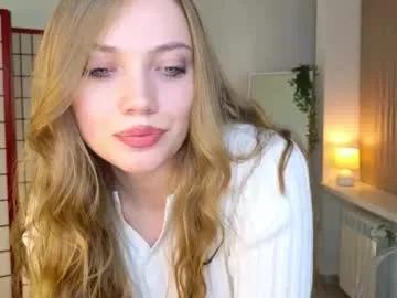 kira_pirce from Chaturbate