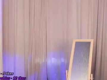 kira_seduce from Chaturbate