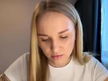 lezlielowe from Chaturbate