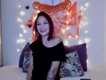 Masturbate to sweet slut Mae_lyra mae_lyra from Chaturbate