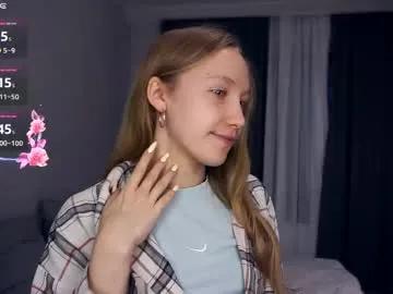 mckenziedyen from Chaturbate