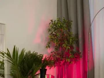 ohmymira from Chaturbate