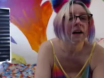 rainbow_n_lucky from Chaturbate