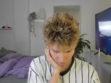 Try Santy_kitty, he wants to masturbate for you santy_kitty from Chaturbate