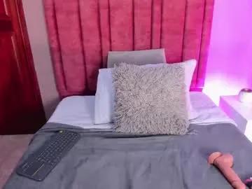 velvetcrowee from Chaturbate