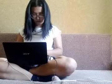 yuonneaquilar from Chaturbate