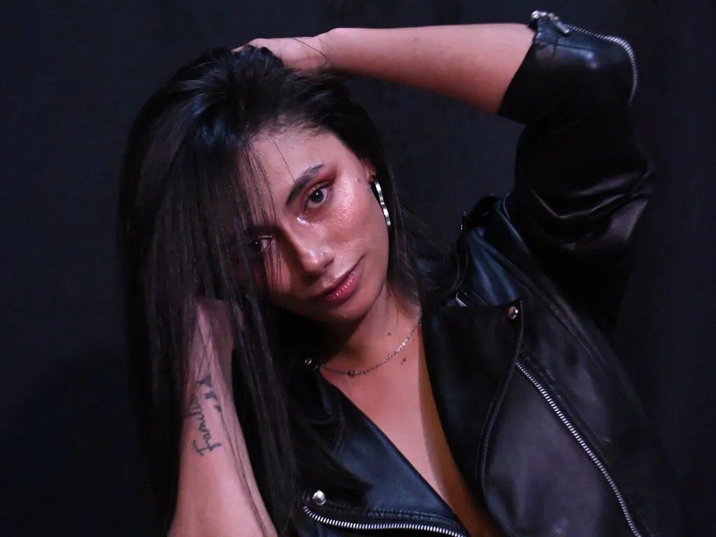 KatyeMoore from LiveJasmin