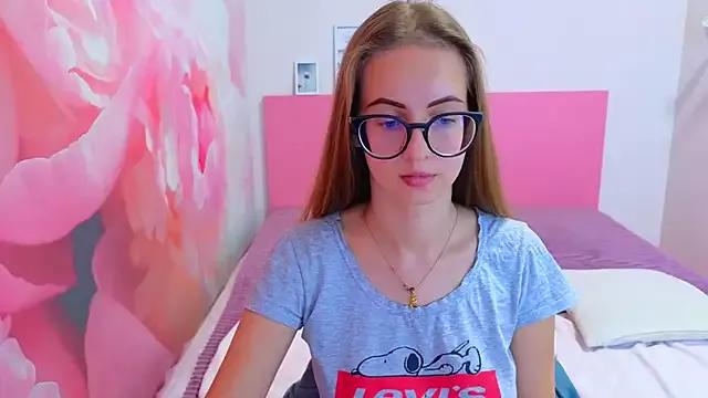 Join AliceAdams, she wants to masturbate for you AliceAdams from StripChat