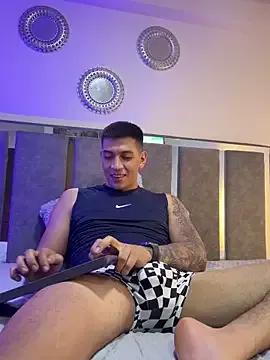 blackbullger_ from StripChat