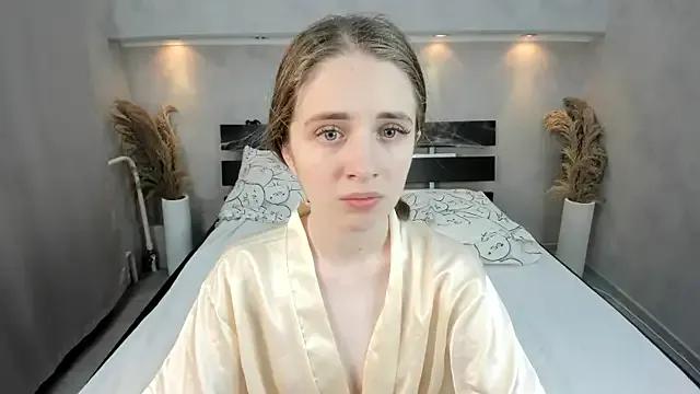 Admire StripChat's Camilla_Kelly Camilla_Kelly from StripChat