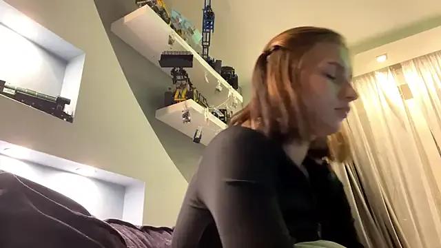 CarmaDiza from StripChat