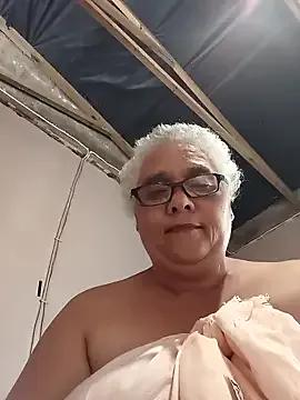 Curvyboody from StripChat