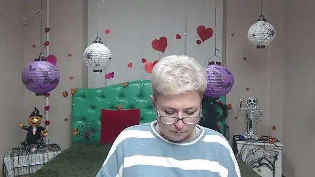 Cute EmiliaGree wants you to fuck her body now EmiliaGree from StripChat