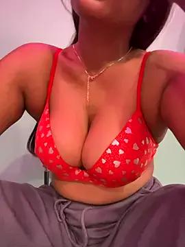 honey-magic-77 from StripChat
