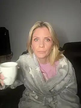 Naked Lexi-Lux-X wants you to fuck her body now Lexi-Lux-X from StripChat