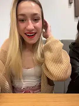 Explore sexy model Lia__Love Lia__Love from StripChat