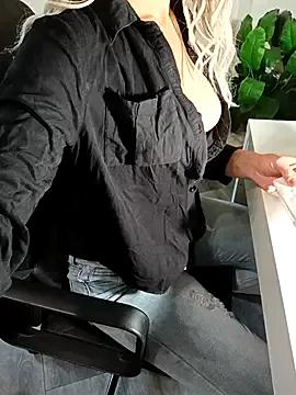 lisshorn from StripChat