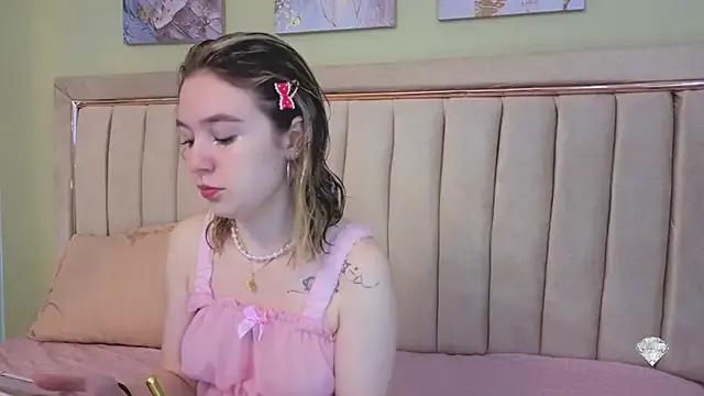 Lucia_Copper from StripChat