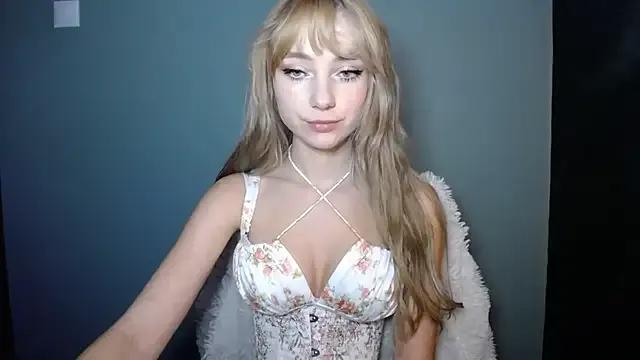 Naked LuciaYoung wants you to fuck her body now LuciaYoung from StripChat