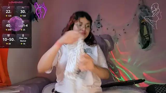 Join dirty camslut Maddy_Jhonsson Maddy_Jhonsson from StripChat