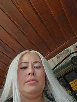 Naked MILFBARBY wants you to fuck their body now MILFBARBY from StripChat
