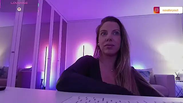 Explore Nova-Lee, she wants to masturbate for you Nova-Lee from StripChat