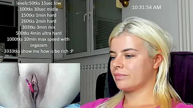 Admire slutty performer Queenofthenighttt queenofthenighttt from StripChat