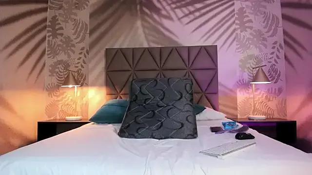 Join Scarleett_22, zie wants to masturbate for you Scarleett_22 from StripChat