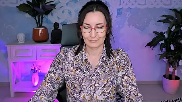 Sexy UnaTerra wants you to fuck her body now UnaTerra from StripChat