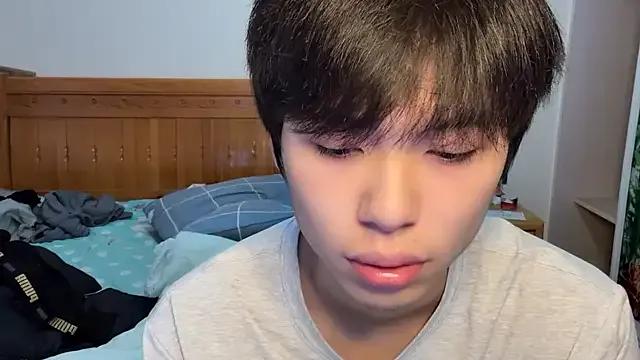 Masturbate to cute camwhore W5206t w5206t from StripChat